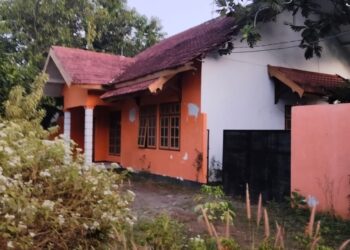 Bekas Rumah Dinas Pimpinan DPRD Nganjuk Terbengkalai: Simbol Gagap Tata Kelola Aset Publik?