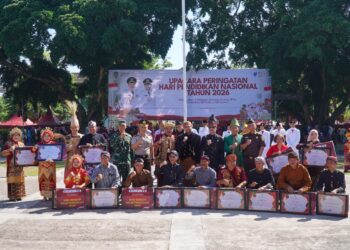 Semangat “Generasi Emas” Membahana di Alun-Alun Nganjuk pada Puncak Hardiknas 2026