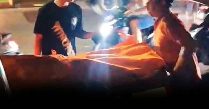 Tragedi Dini Hari di Bypass Krian, Ayah Tewas dan Anak Kritis Setelah Tertabrak Truk