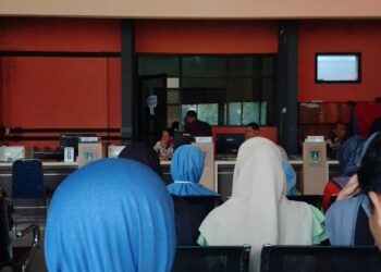 Antrean Panjang, Waktu yang Hilang: Potret Keluhan Pelayanan di Dukcapil Jombang