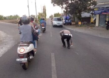 Berhenti Mendadak di Persimpangan, Nyawa Melayang: Pelajaran Keselamatan dari Kecelakaan Maut di Jombang
