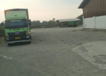 Alih Alih Dikelola Pemdes, Tanah Kas Desa Ngebrak Kediri yang Tanpa Lelang Malah Difungsikan untuk Parkir Truk