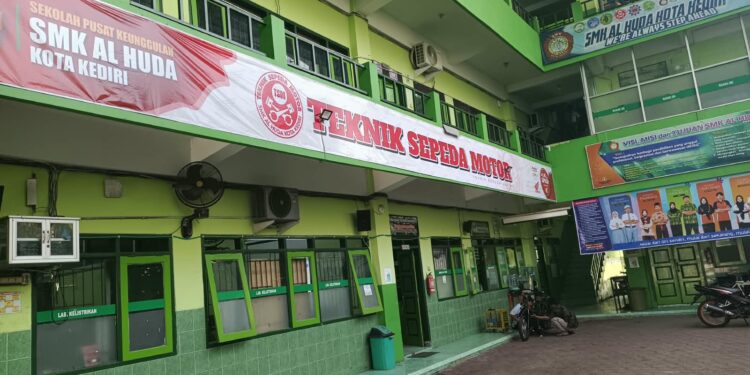 Jejak Inovasi dan Kreatifitas SMK Al Huda Kediri di Era Motor Listrik